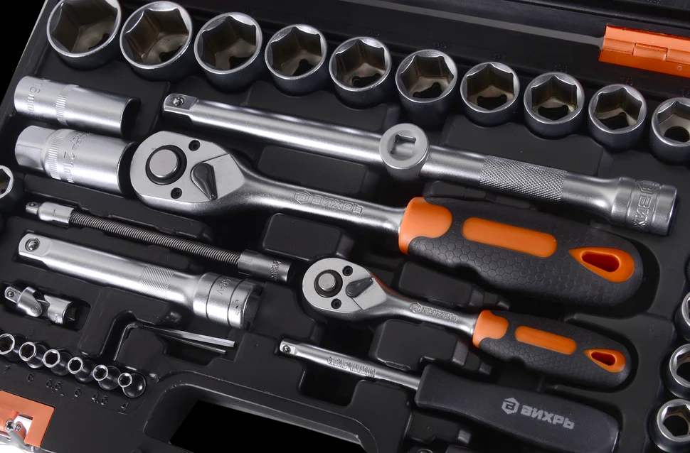 Набор инструментов, 1/2" , 1/4" , CrV, пластиковый кейс 94 предмета 3